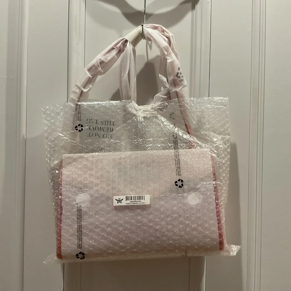 MCM Diamond Tote In Sequin Lamb Leather Pink NWT - Picture 8 of 13